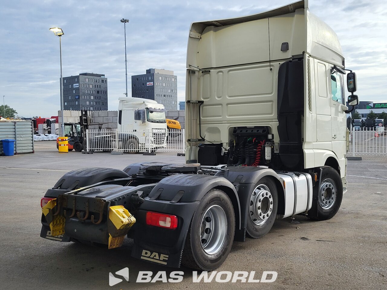 Other : DAF XF 530 وحدات الجر