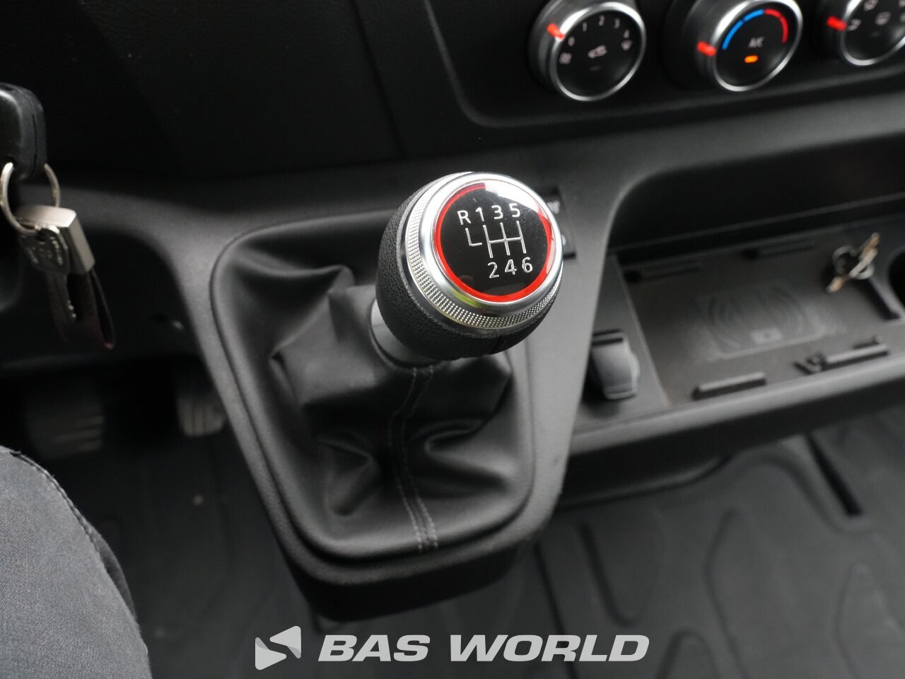 Other : Renault Master 145PK закрытые кузова-фургоны