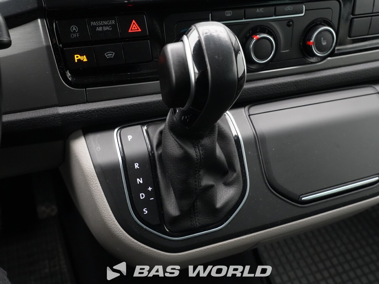 Other : Volkswagen Transporter  205PK Lukket varevogn