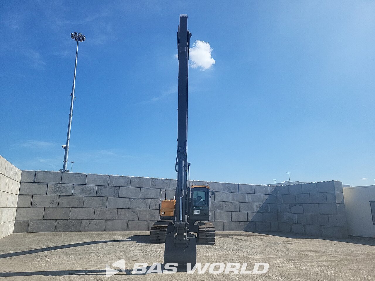 Other : Hyundai R245 LR Crawler excavators
