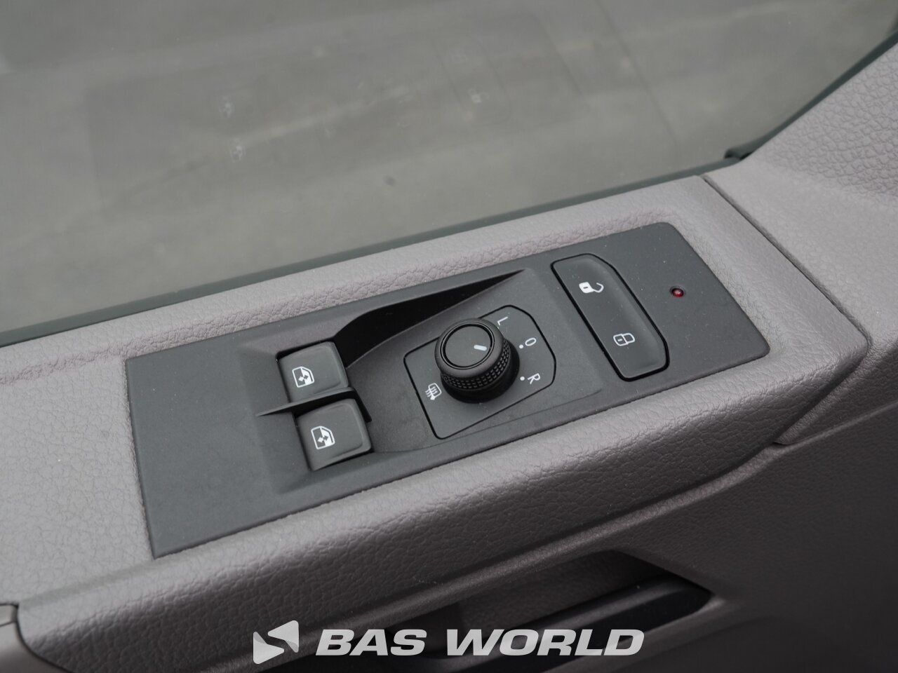 Other : Volkswagen Transporter 110pk Åben