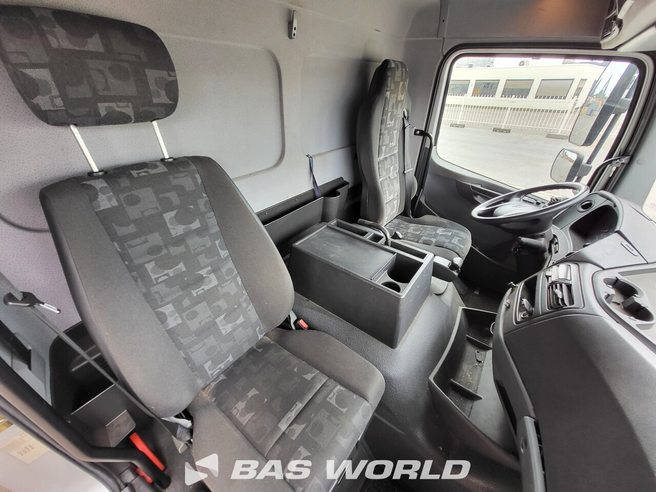 Other : Mercedes Atego 1524 Curtainside Truck