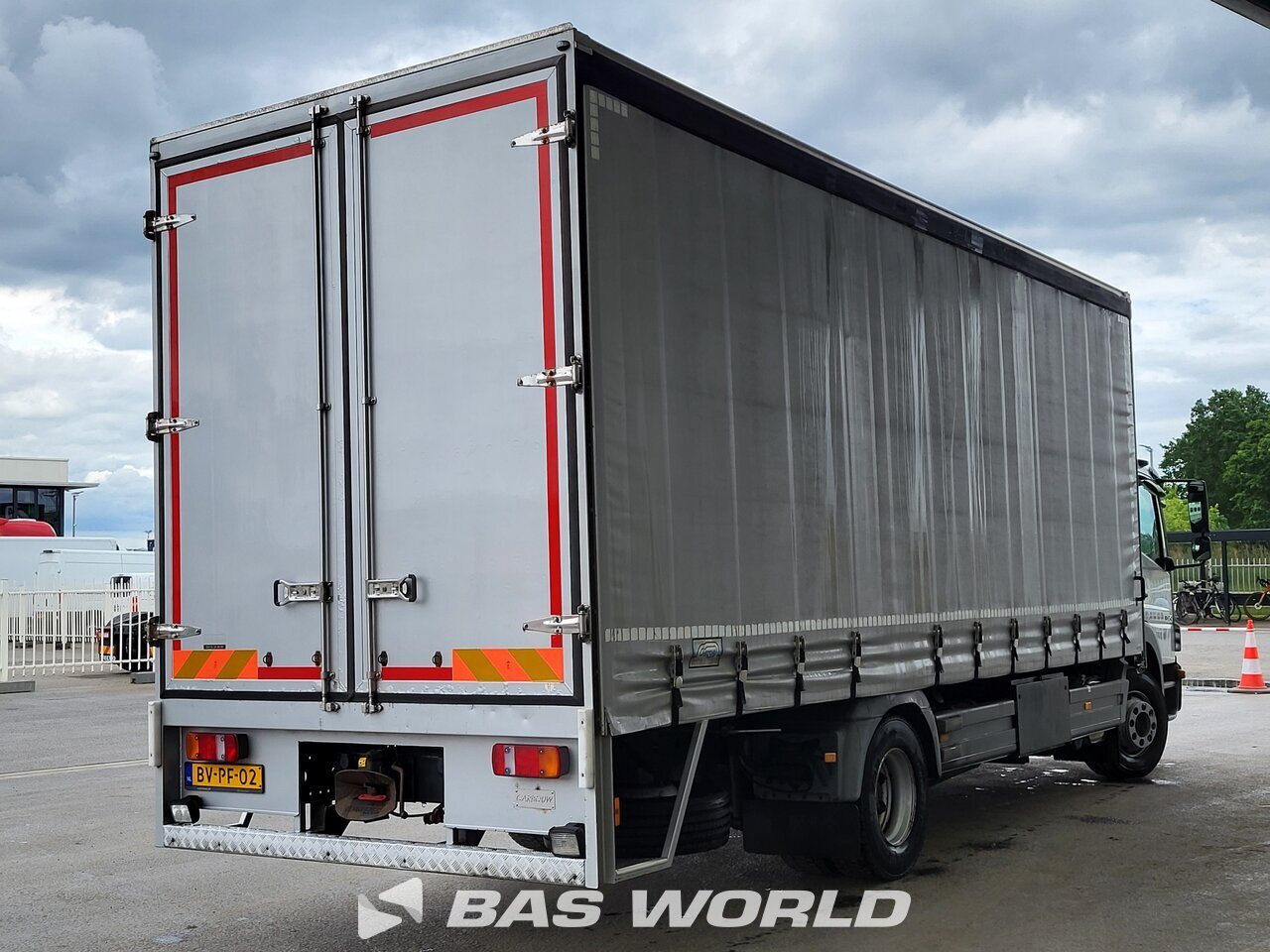 Other : Mercedes Atego 1524 Curtainside Truck