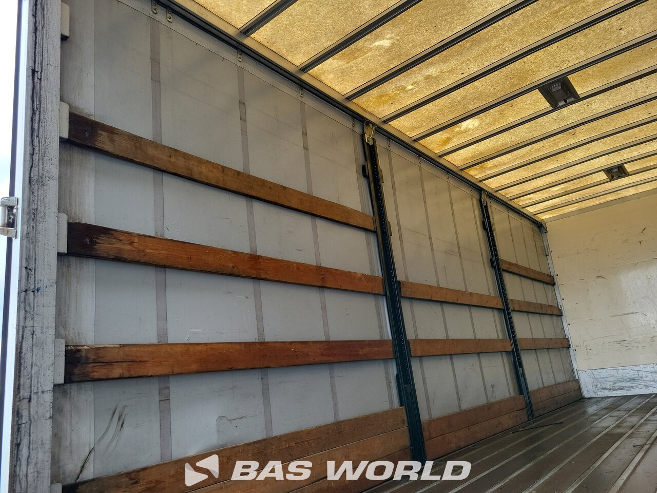 Other : Mercedes Atego 1524 Curtainside Truck