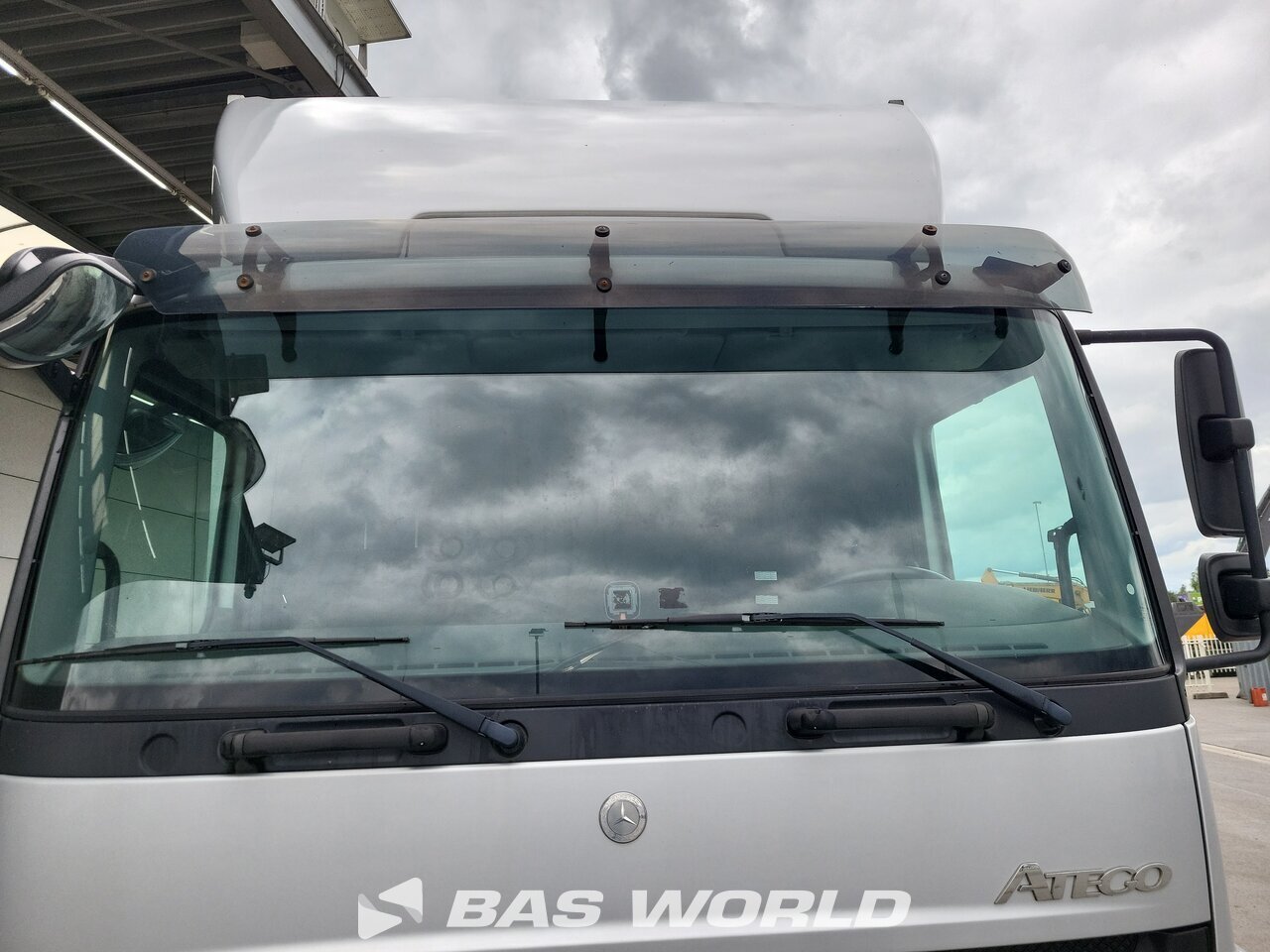 Other : Mercedes Atego 1524 Curtainside Truck