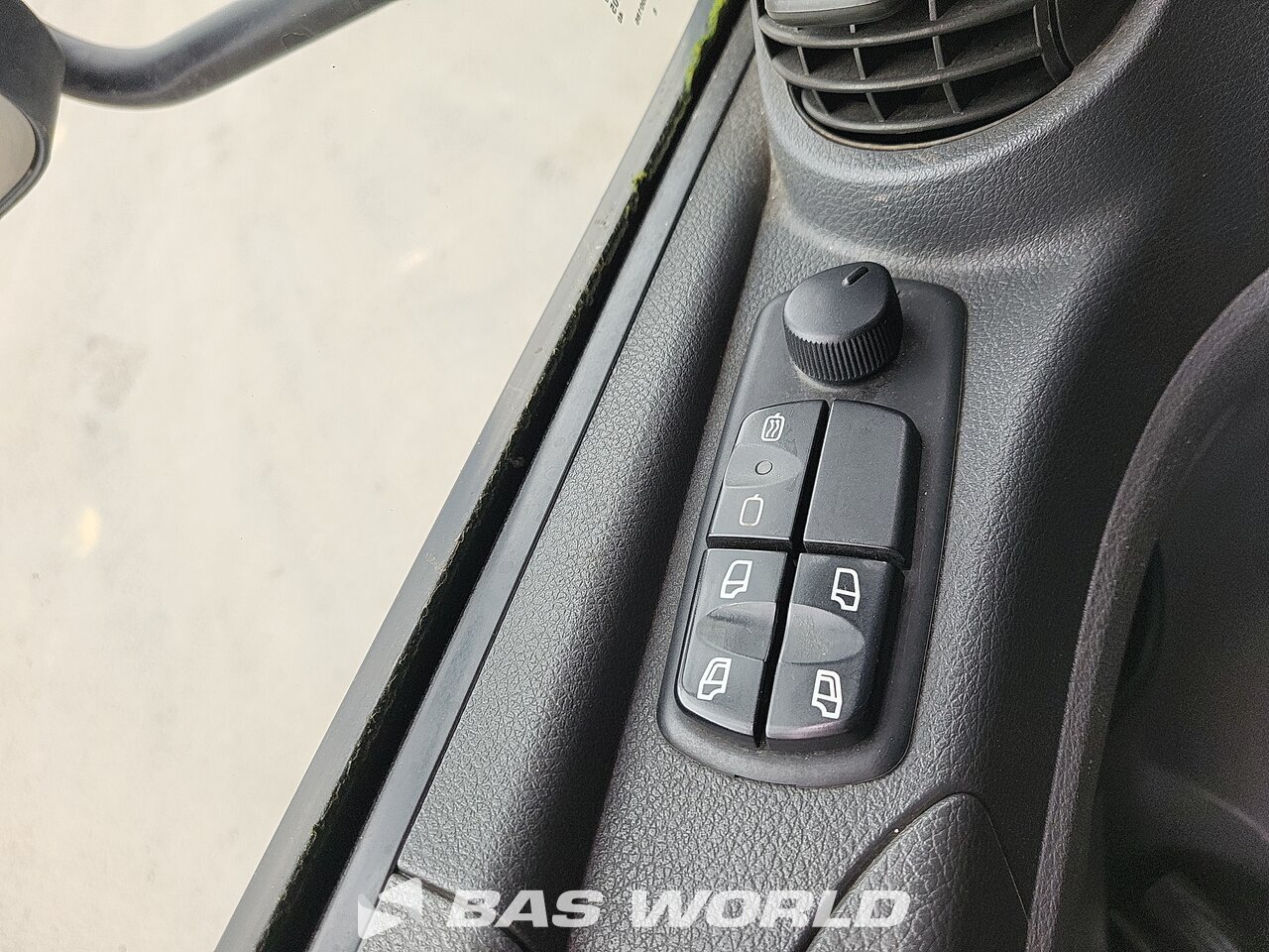 Other : Mercedes Atego 1524 Curtainside Truck