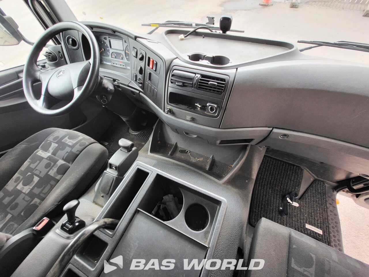 Other : Mercedes Atego 1524 Curtainside Truck