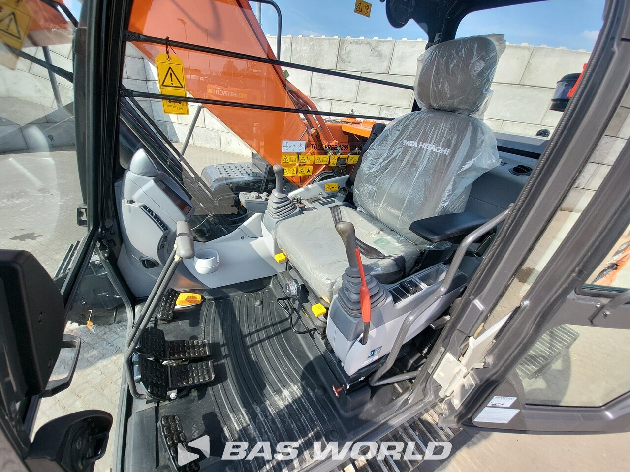 Other : Hitachi ZX220 LC-5G гусеничный экскаватор