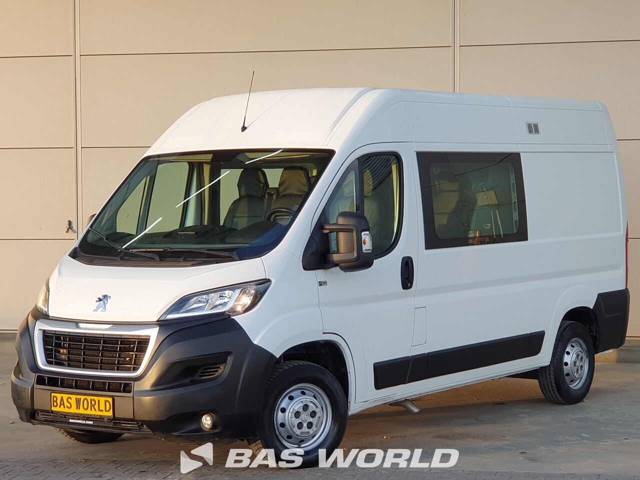 Peugeot Boxer 130PK Closed van Light commercial vehicle 2019