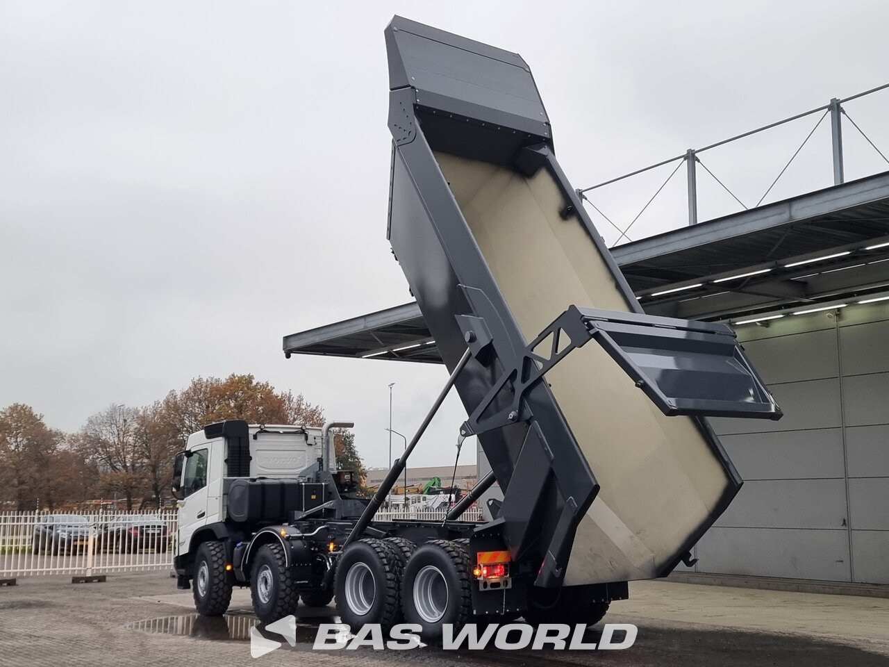 VOLVO FMX EURO 5, 8X4 STEEL TIPPER – 2014 – BT63 KKC - Walker Movements