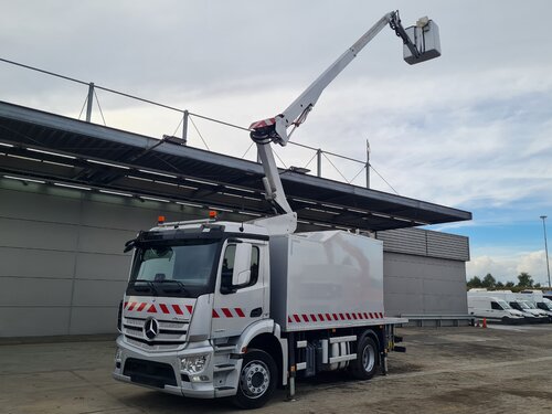 Mercedes Antos 1830 4X2 Time France Type: VST 248 NF Ilmanostin