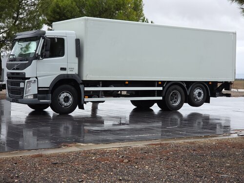 Volvo FM 330 6X2 K+G Tec Bakwagen