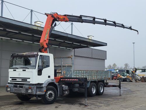Iveco 260E30H 6X4 Flatbed trucks
