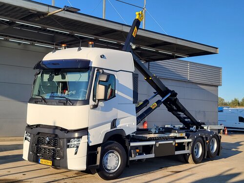 Renault 6X2 Hyva camión con gancho elevador