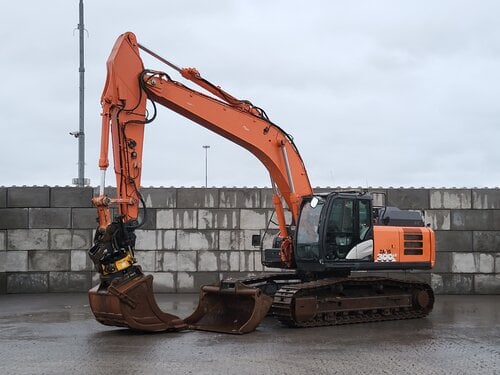Track Excavators for sale - New and used - BAS World