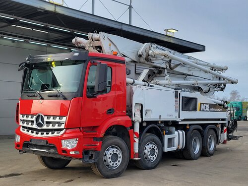 Mercedes Arocs 3240 8X4 Putzmeister Pumpa za beton