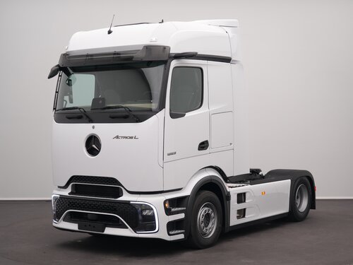 Mercedes Actros L 1853 4X2 Тягач