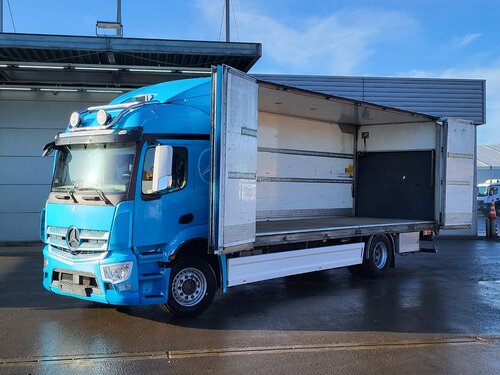 Mercedes Actros 1824 4X2 Containere pentru furgonetă