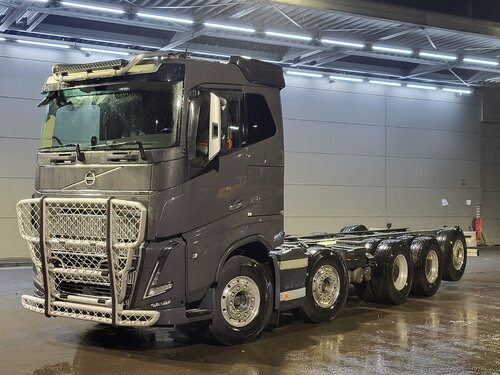 Volvo FH16 750 10X4 الشاسيه