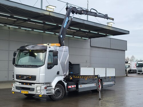 Volvo FL 240 4X2 Pianale camion