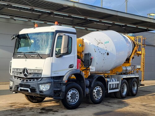 Mercedes Arocs 3240 8X4 Schwing Camion hormigonera
