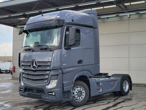Mercedes Actros 1851 4X2 Тягач