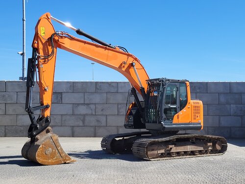 Doosan DX235 LCR-5 حفارة مجنزرة