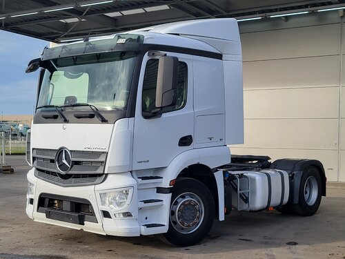 Mercedes Actros 1843 4X2 Тягач