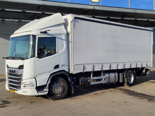 DAF XD 370 4X2 Walther Camion rideaux coulissants