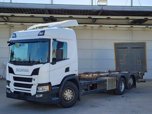 P500 6X2 Camion à Caisse Mobile