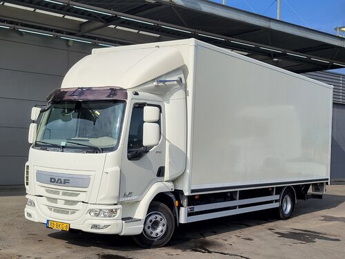 DAF LF 210 4X2 Грузовик с кузовом-фургоном