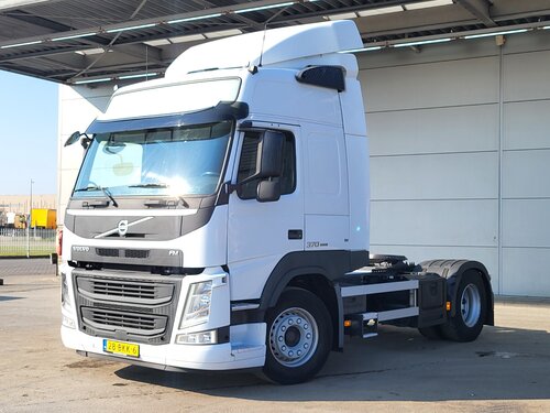 Volvo FM 370 4X2 Tractor