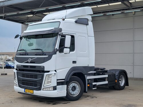 Volvo FM 370 4X2 Tractor
