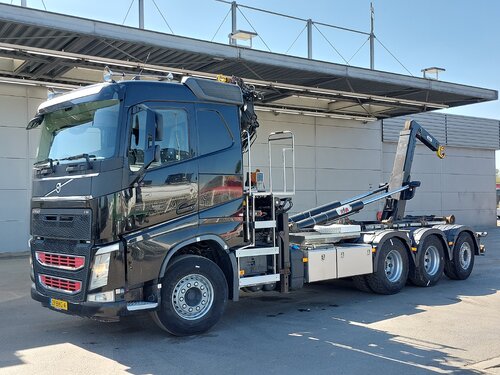 Volvo FH 460 8X4 Hyva شاحنة ذات خطاف