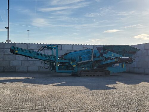 Powerscreen WARRIOR 1400 آلة الغربلة الهزازة