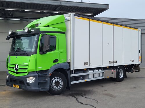 Mercedes Antos 1827 4X2 Fokor umpikori kuorma-auto