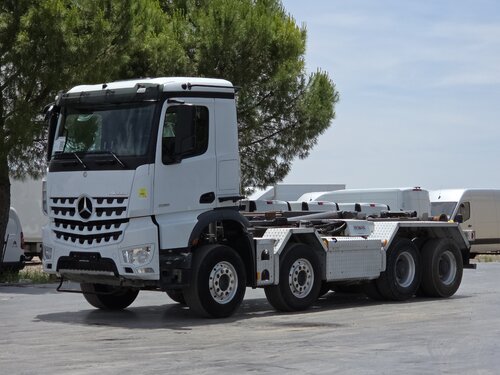 Mercedes Arocs 3251 8X4 Mobas camion à bras