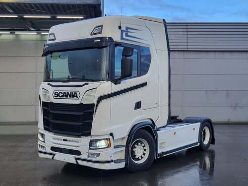  S500 4X2 Тягач