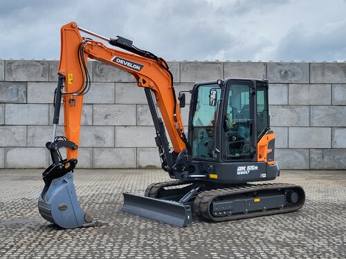 Develon DX55 R-7