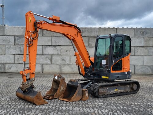 Doosan DX63-3