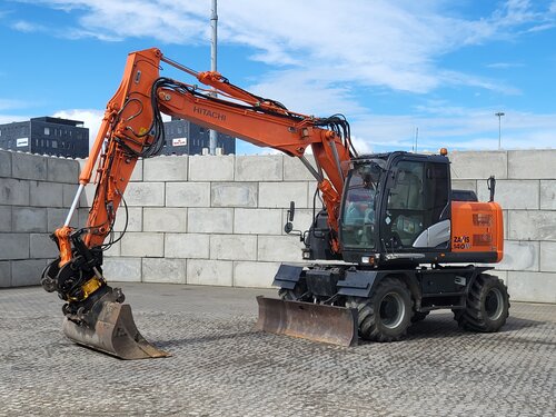 Hitachi ZX140W -5B Wheeled excavator
