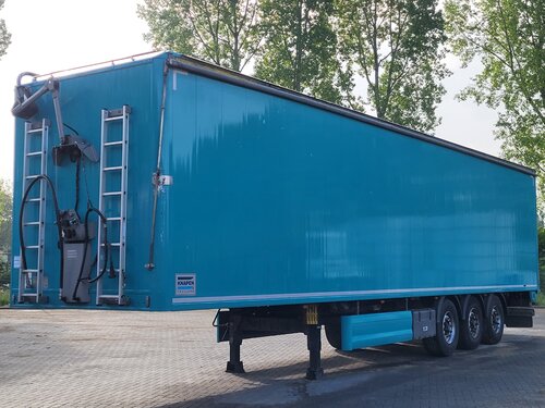 Knapen K100 pokretnim podom