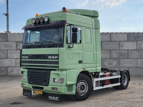 DAF XF95.430 4X2 Vetopöytäauto