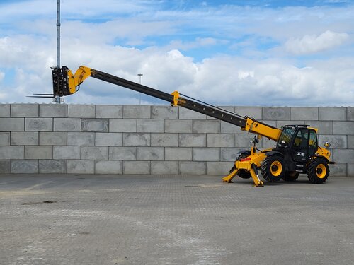 JCB 540-140 manipulador telescópico