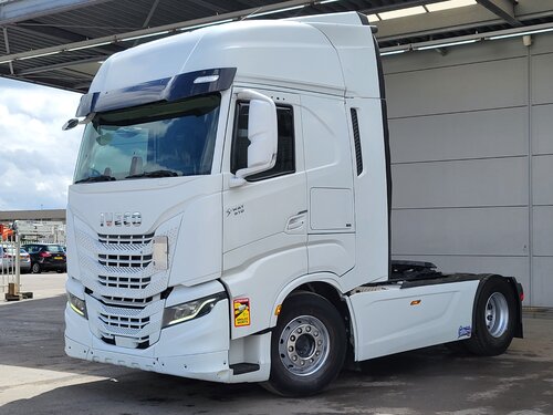 Iveco S-Way 510 4X2 Tractor Unit
