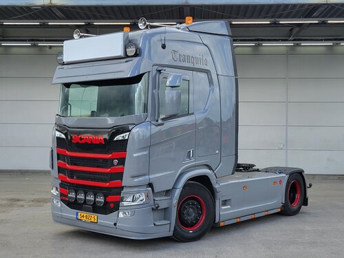  R530 4X2 Tractor